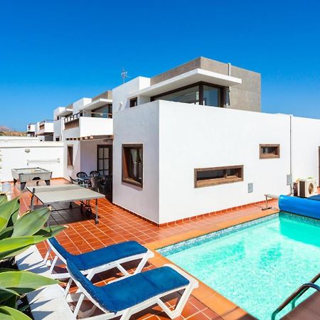 Villa Julianne 2 بويرتو ذيل كارمين المظهر الخارجي الصورة