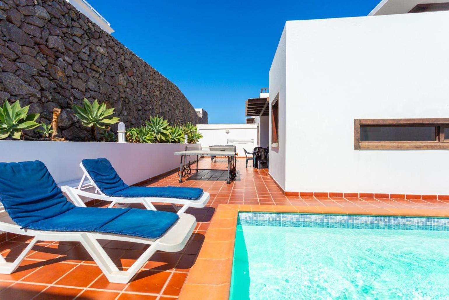 Villa Julianne 2 بويرتو ذيل كارمين المظهر الخارجي الصورة